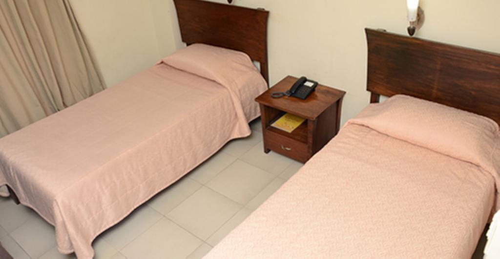 Isabel Suites Laoag Kamer foto