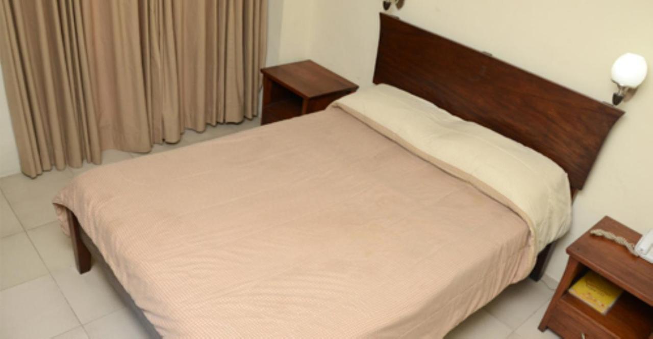 Isabel Suites Laoag Kamer foto
